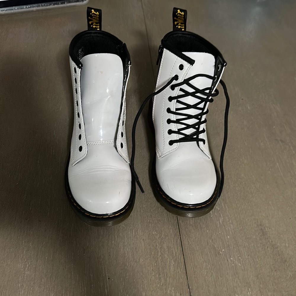 Dr. Martens Girls